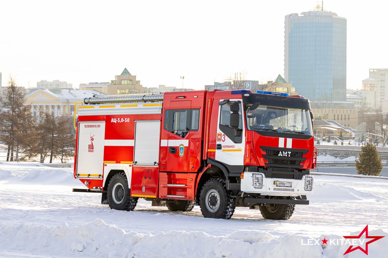 Новая пожарная автоцистерна АЦ-5,0-50 на шасси АМТ-432944 4х4