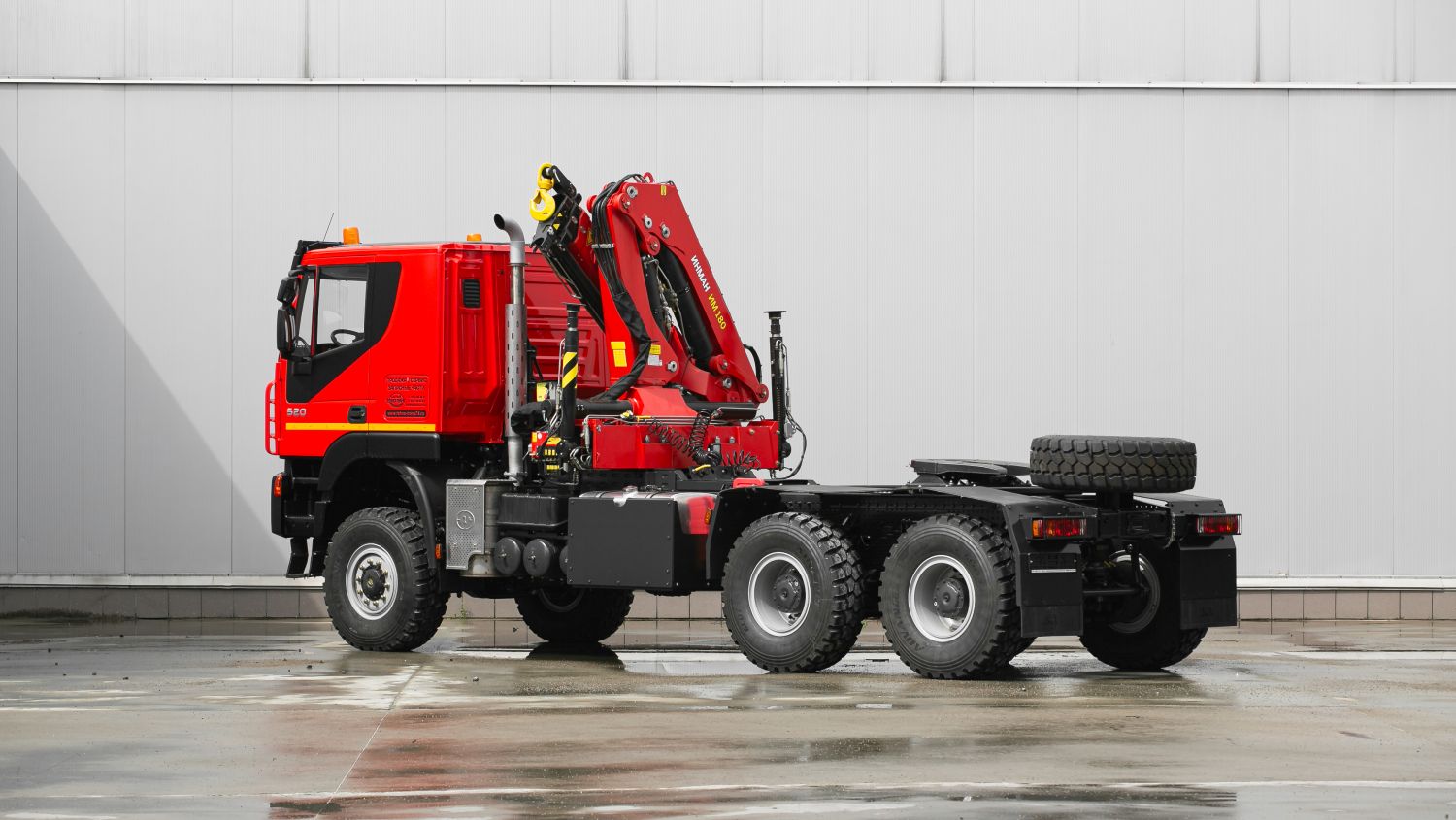 АМТ 632910 6×6 с КМУ — больше, чем седельный тягач